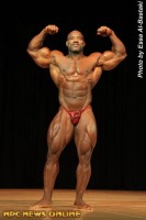 Men's Overall Winner- Dexter Jackson